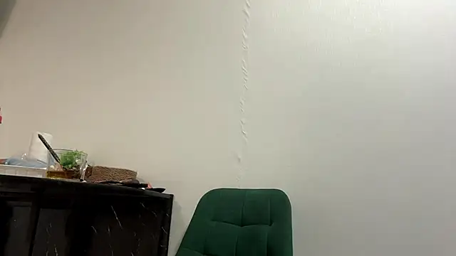 AngellaOlano - Spank my little butt x5