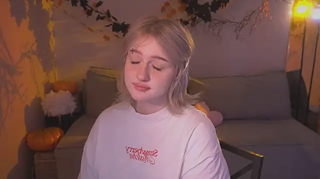 ELLIEJAY - teasing with big boobs
