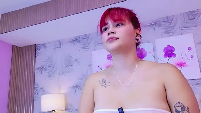 CherryTayloor - I naked for 4 minutes