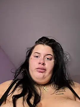 CurvyAyla - 2,000