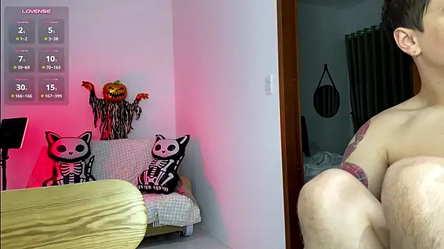 INSOMNIA_strip - kneading ASS
