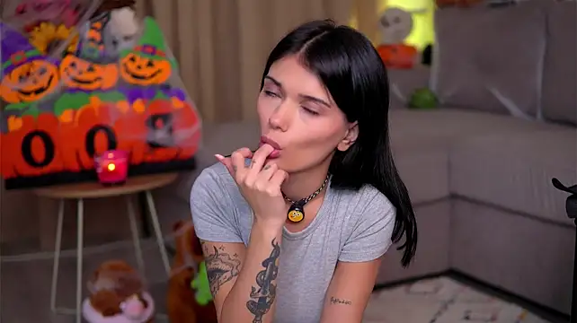 HotMollyX - Let me ride your hard dick 🥵