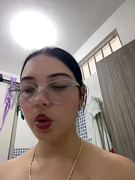 Julianne_valerin - DILDO PUSSY