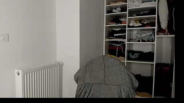 Lexi_Storm - Pussy Play with fingers 😼