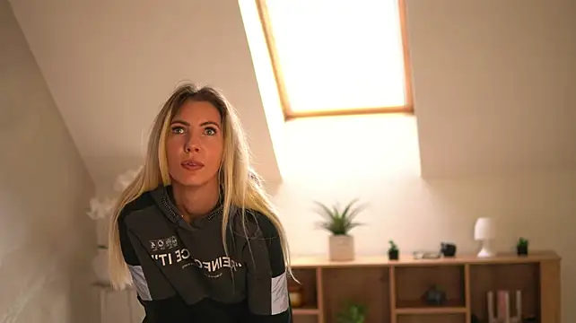 CassieMiles - 👆 pleasuring Myself 👆