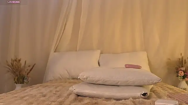 Mula_talove - caressing my naked pussy
