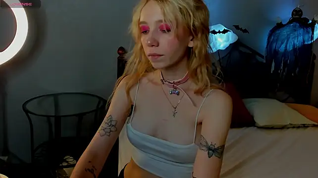 Lil1y_Moore