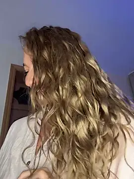 AlexaVee_ - DILDO IN PUSSY