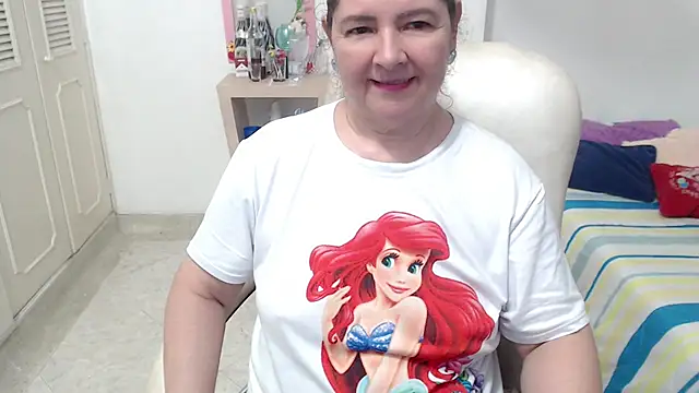 Leonela_69 - mommy is horny come play with me