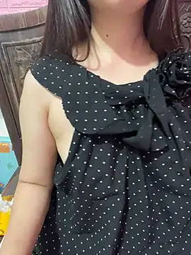 Thu_yaha - khỏa thân show pussy
