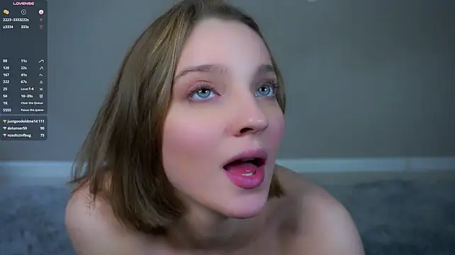 ElvinaBusuttill - massage my boobs under clothes >.<