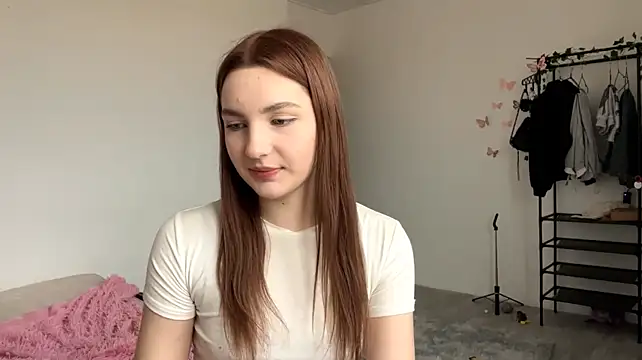 JuleCawood - Take off my skirt and spank my ass
