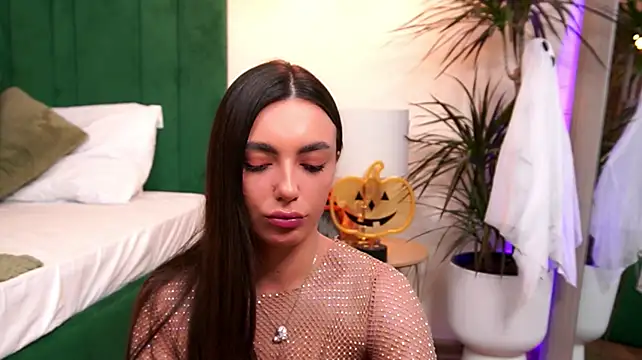 VeyaNash - Strip me naked for you