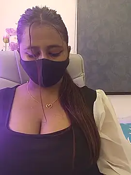 LoveLy-Soneya - Boobs show