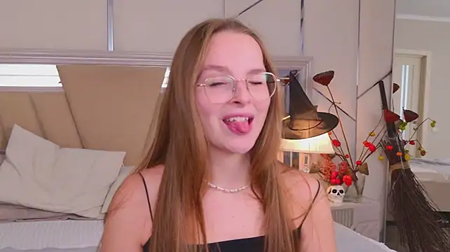 MadisonSmitt - ass in oil