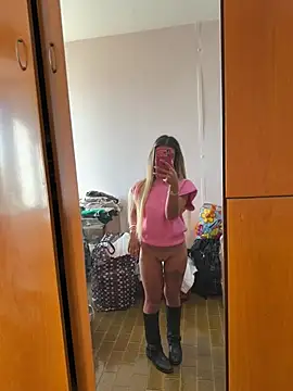 Thegirlofthemirror - Spazzola in culo