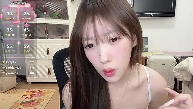Umi-dd - 黑丝诱惑舔假jj
