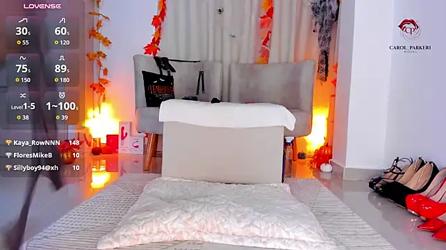Carol_Parker - Use anal plug