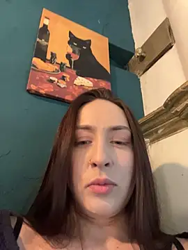 Holly_Play - open door + look around in men wc