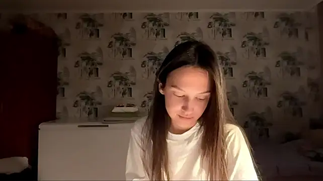 MarinaTuray - SHOW MY SEXY TUMMY