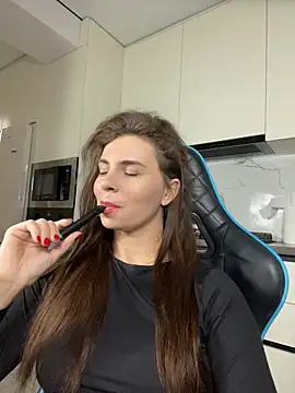 CurlyLara - 🥵Naked+VIDEO FOR LAST TIP