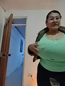 AlexxiaaMat - show feet🦶🦶🦶🦶🦶🦶