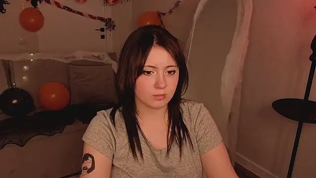 Effy_Static - play with the straps