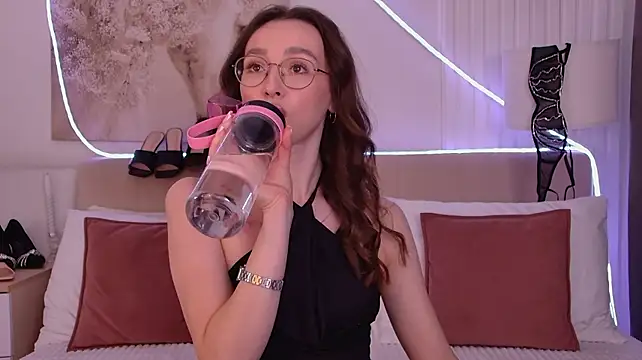 Emily_Simon - 💦🥵👅Make me yours👅🥵💦