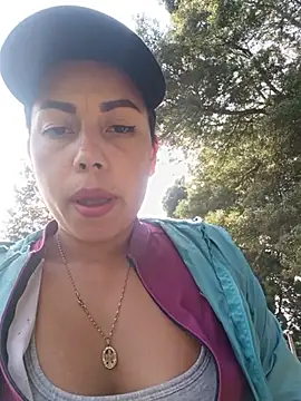 _andrea30 - Two fingers in ass