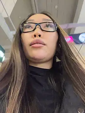 Trytomakememoam - feet show