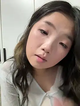 Miaomiao79882 - 倒立一分钟