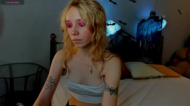 Lil1y_Moore - deep blowjob with dildo