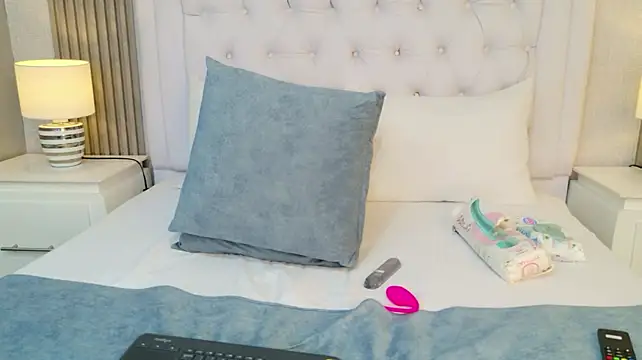 ScarlettPetrova - Striptease 👙
