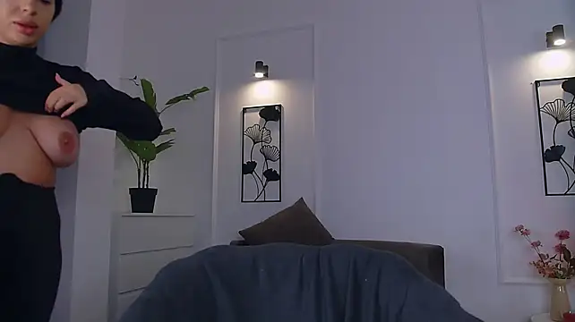 IsabellRayy - Ride dildo
