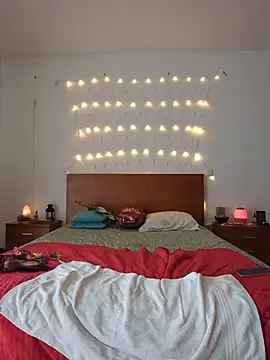 Hotbrunettemass - Molas nos mamilos 💜 + Plug no cu 🍑