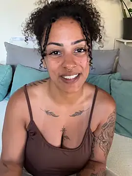 SweetPetiteNoir - Ride my Pillow 😈