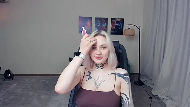 AlyshaVence - Air kiss