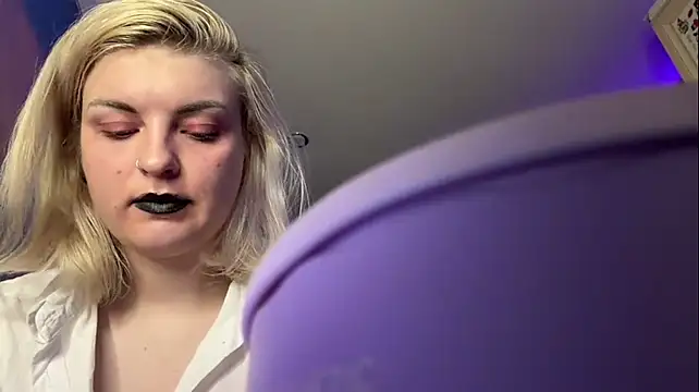 JennyElsken - Want to see me without any panties? ❤
