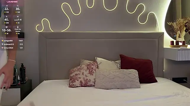Sara666 - Strap-on Fuck
