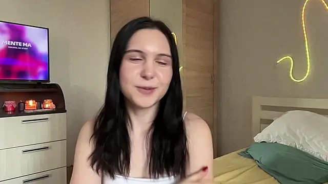 MyraLitterers - sQuEeZe mY cUtE tItS 🦇🌙