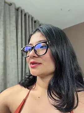 Guadalupe_Lopez - BOOBS GONNA SHINE WITH SOME OIL ON