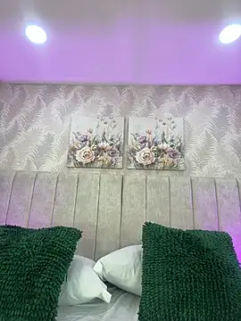 MiaBerry_ - RUB MY PUSSY WITH A THONG 🔥💦