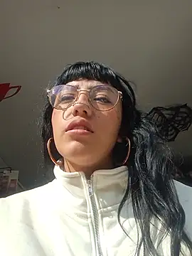 Cute_hollywood_0 - rub pussy