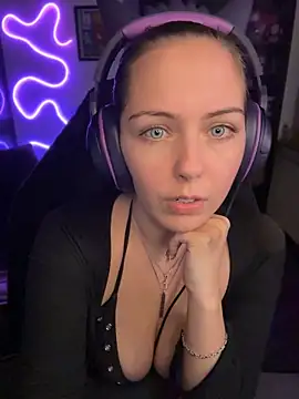 MaryPeach666 - Squirt Video + Live Pussy Pic