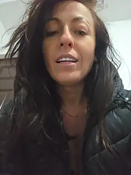 Risky_woman - IN PARK FRONT STRANGERS .. NAKED SQUIRT