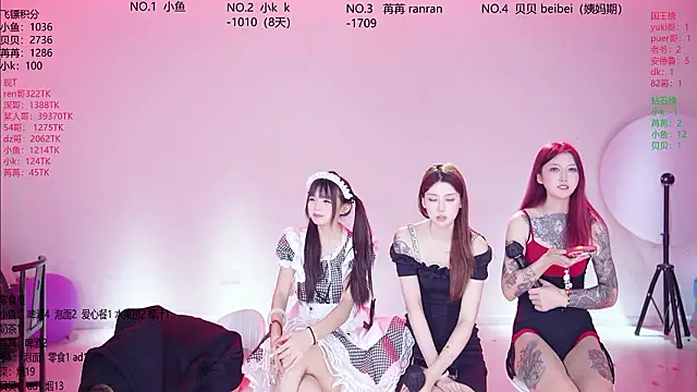 Novagirls-001