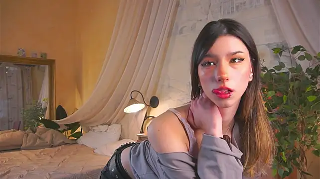 LindaNocket - tease u with my neck and gently stoke