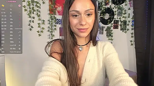Tinnymolly - Deep blowjob on the fingers
