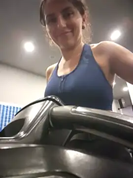 Izabella_Bella - Nipple at the public gym 🏋️‍♂️