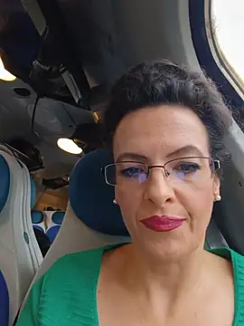 RebeccaNoble - Vibe my pussy hard🥵🥵 in train5 minCtrl